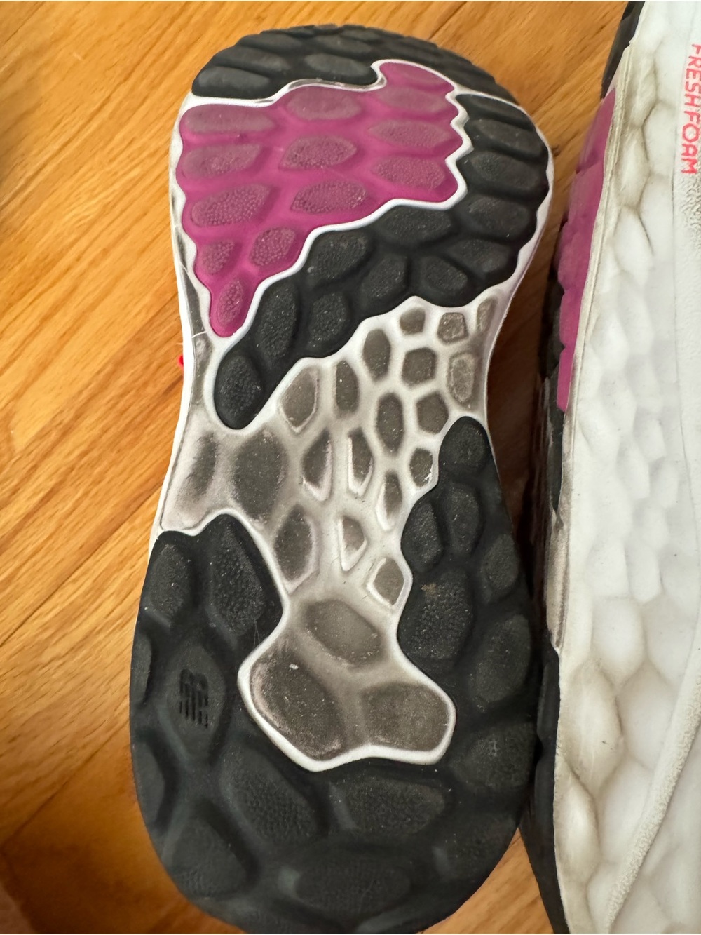 New Balance- Women's Fresh Foam Lightweight Arishi Sneakers. Size 9 - Picture 10 of 10
